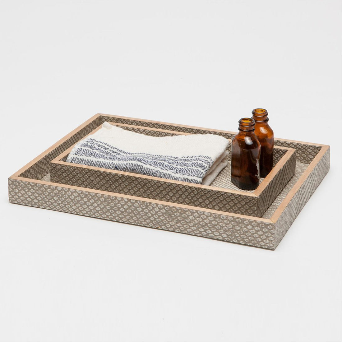 Pigeon and Poodle Goa Rectangular Tray - Straight, 2-Piece Set