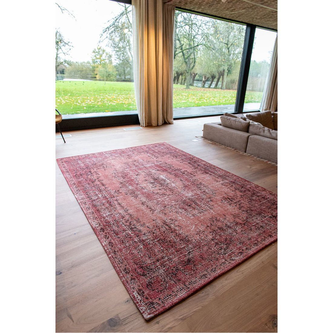 Louis de Poortere Palazzo Da Mosto 9141 Borgia Red Rug