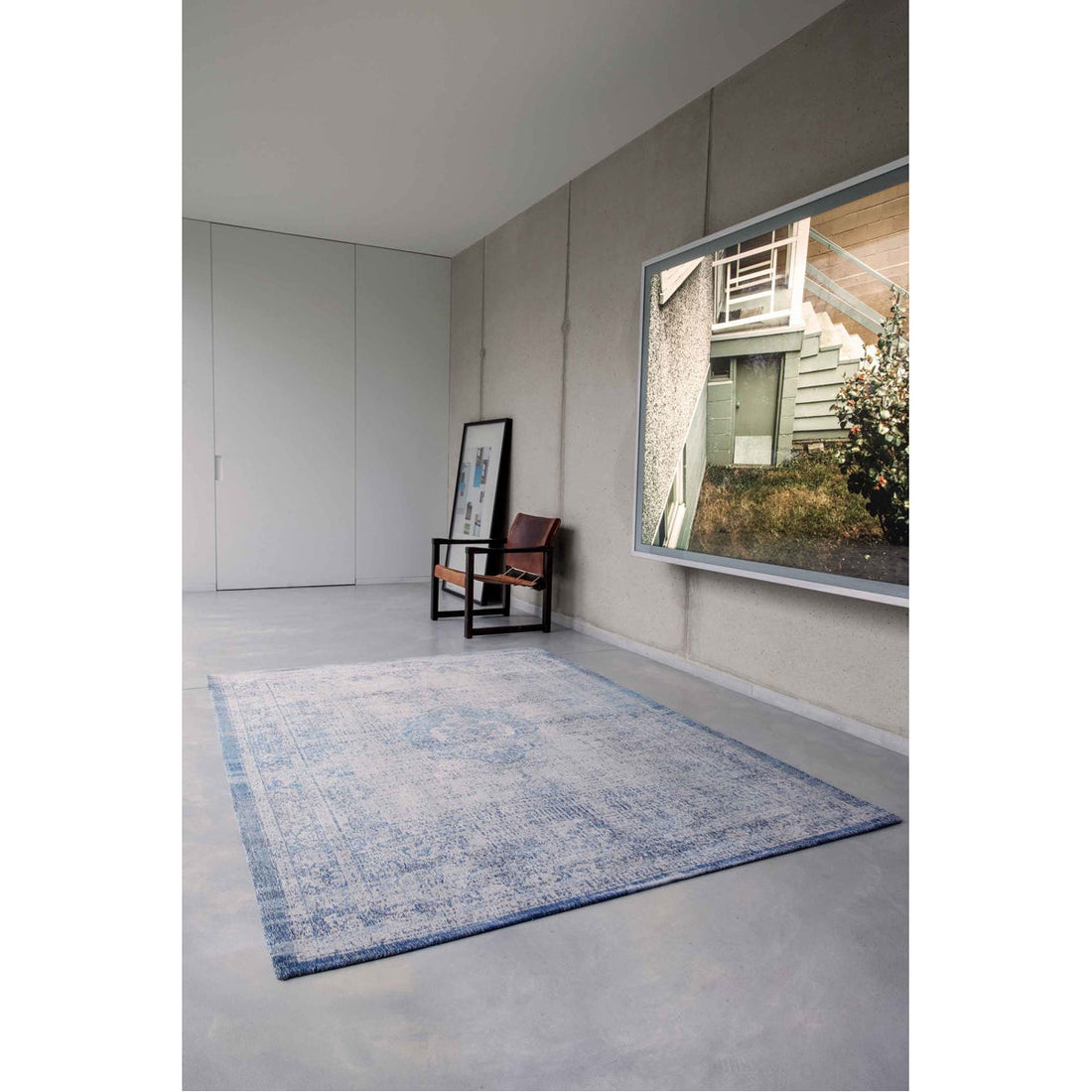 Louis de Poortere Fading World Medallion 9065 Grey Jeans Rug