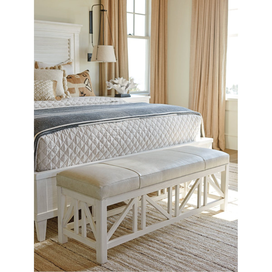 Tommy Bahama Ocean Breeze Royal Palm Louvered Bed