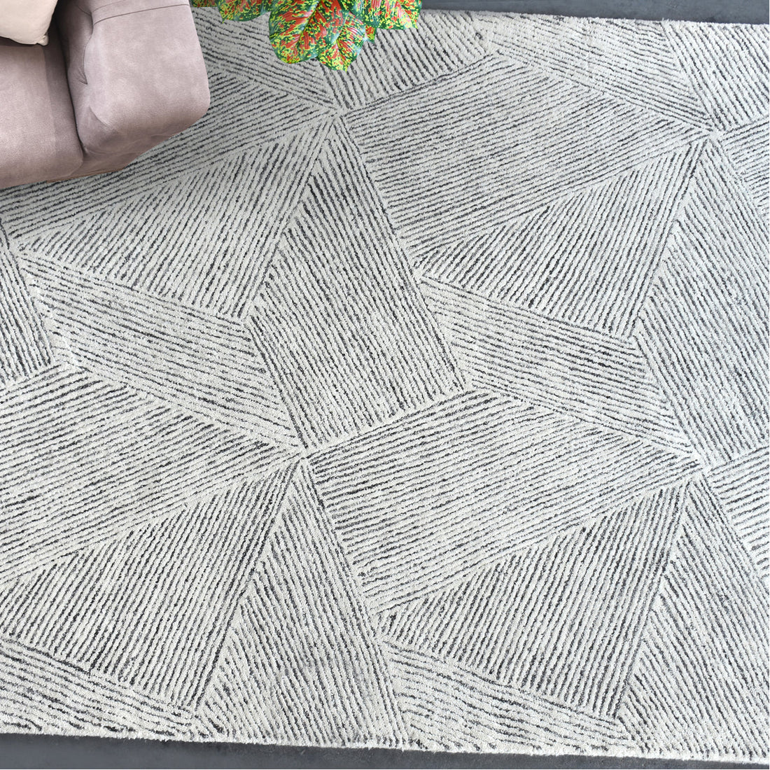 Uttermost Paonia Geometric Rug