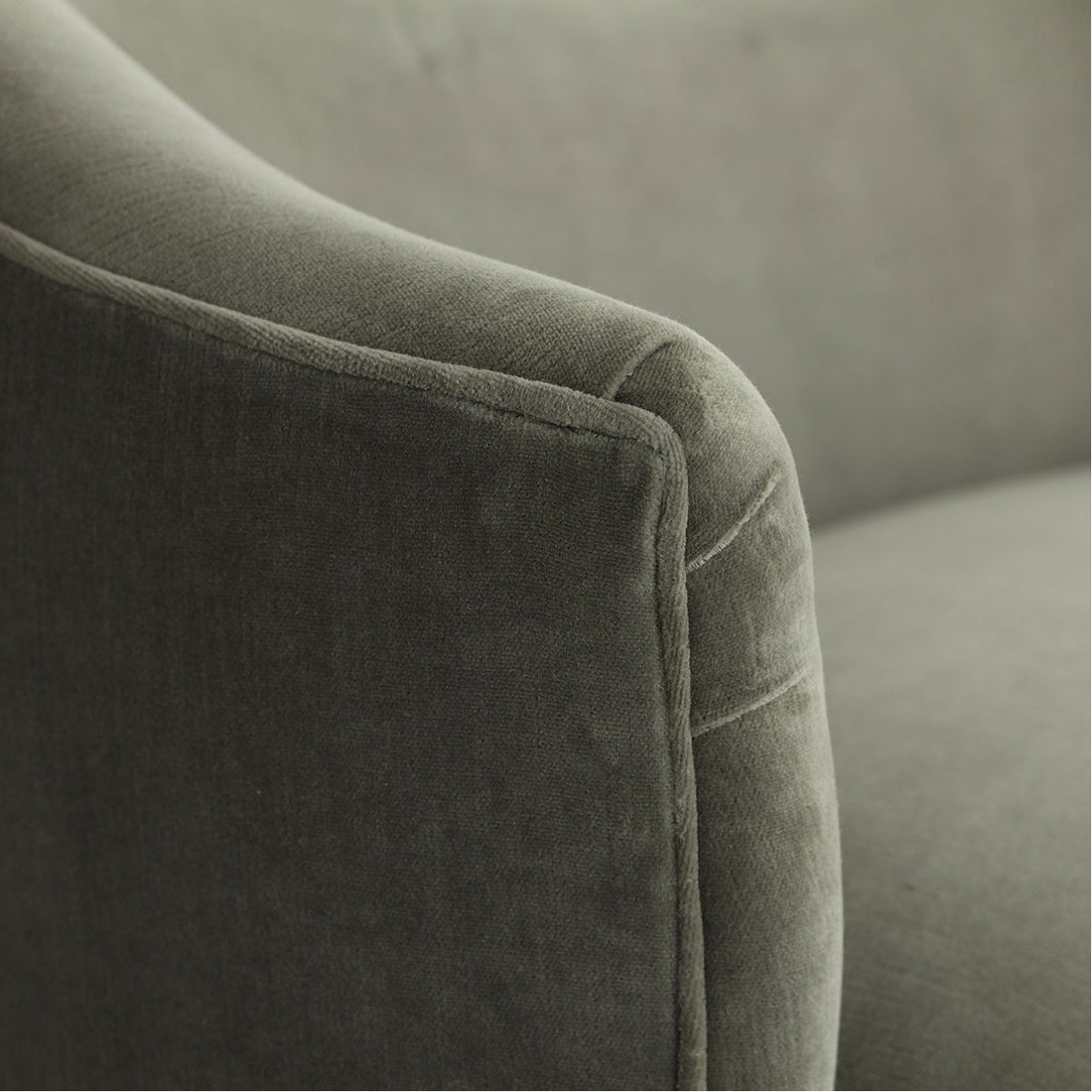 Arteriors Duprey Velvet Settee - Sharkskin/Grey Ash