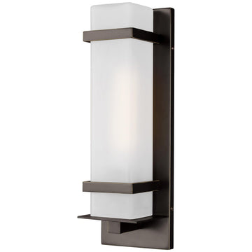 Sea Gull Lighting Alban 1-Light Outdoor Wall Lantern - 9.5W