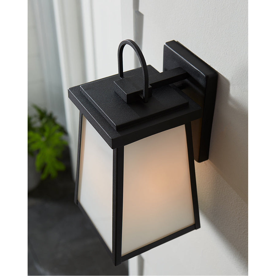 Sea Gull Lighting Founders Medium 1-Light Wall Lantern without Bulb