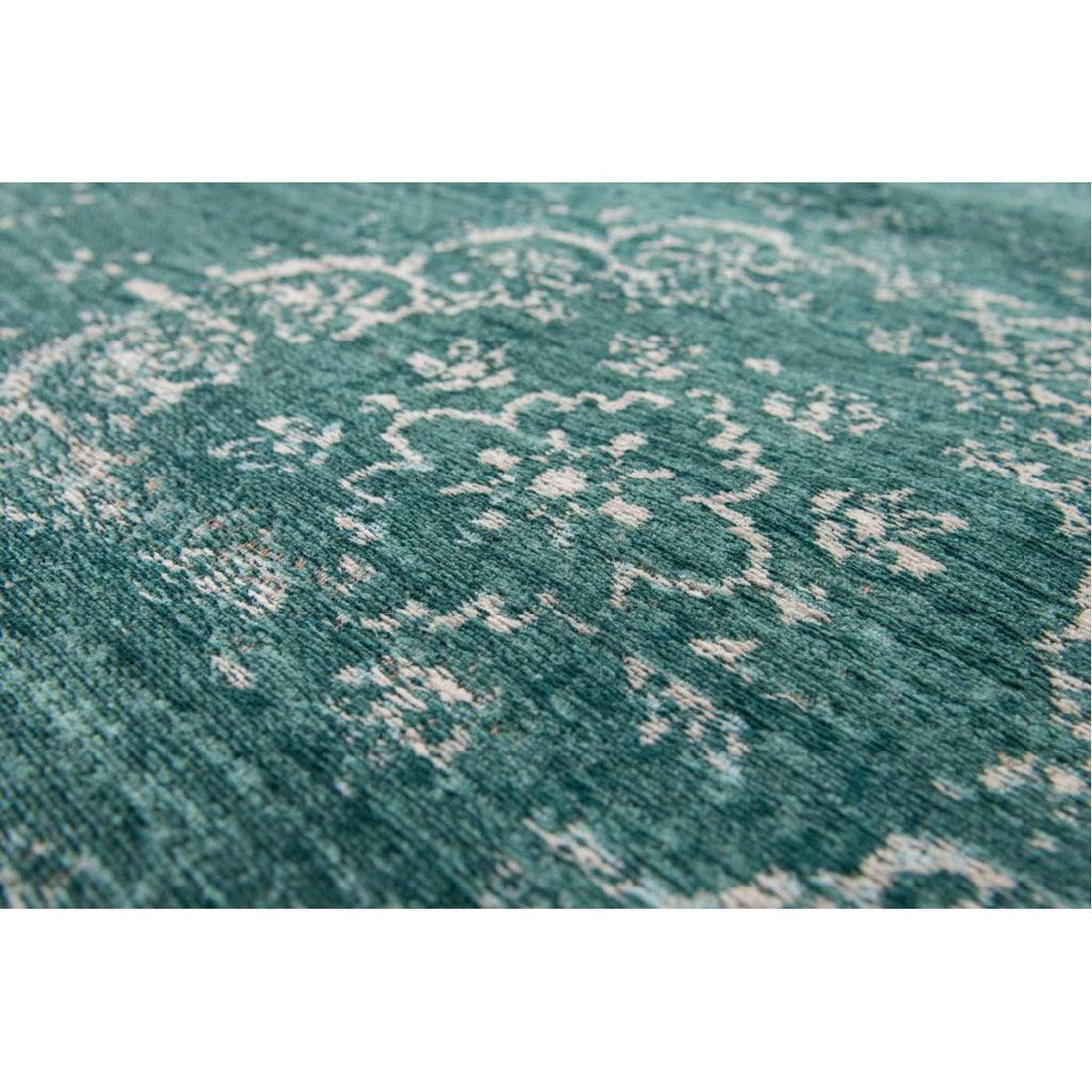 Louis de Poortere Fading World Medaillon 8258 Jade Rug