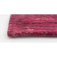 Louis de Poortere Fading World Medaillon 8260 Scarlet Rug