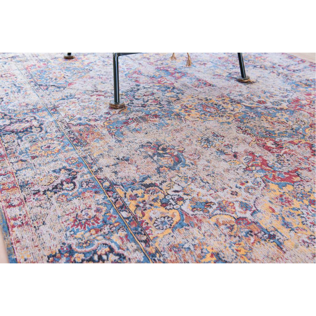 Louis de Poortere Antiquarian Antique Bakhtiari 8713 Rug, 9'6"x12'10"