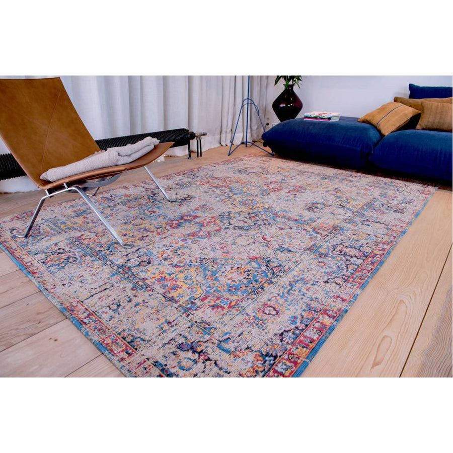 Louis de Poortere Antiquarian Antique Bakhtiari 8713 Rug, 9'6"x12'10"