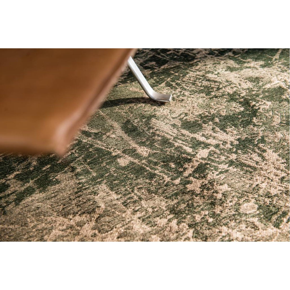 Louis de Poortere Mad Men Cracks 8723 Dark Pine Rug