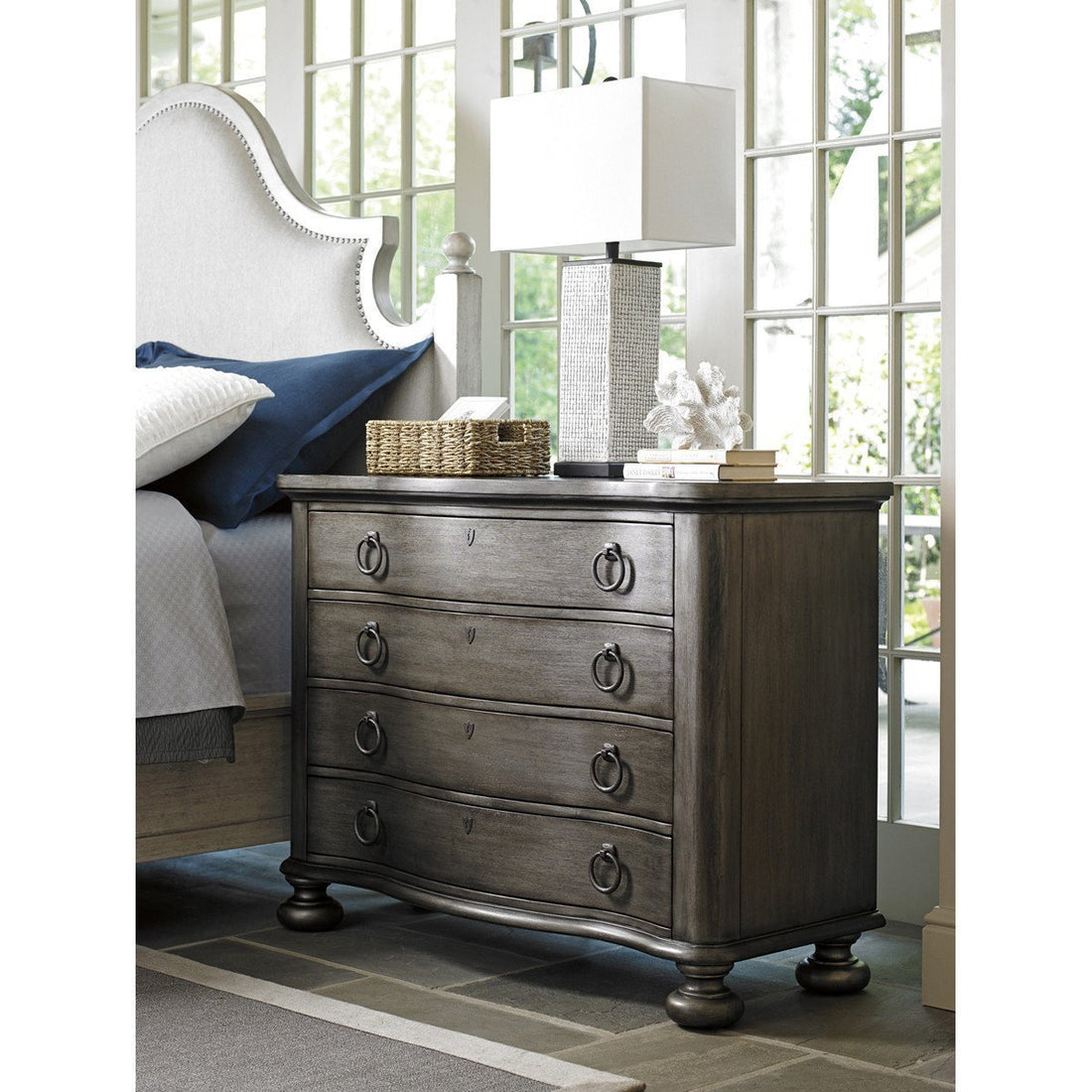 Lexington Oyster Bay Sandy Ridge Bachelor's Pelican Gray Chest