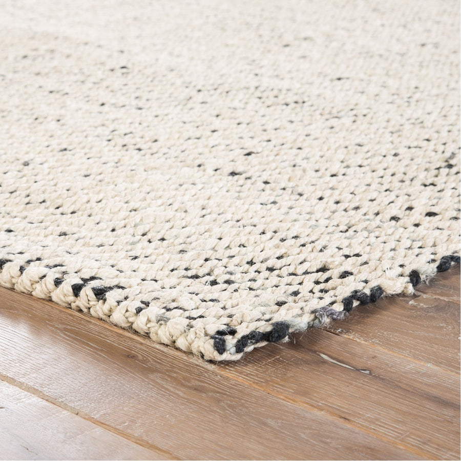 Jaipur Naturals Tobago Almand Solid NAT26 White/Black Area Rug