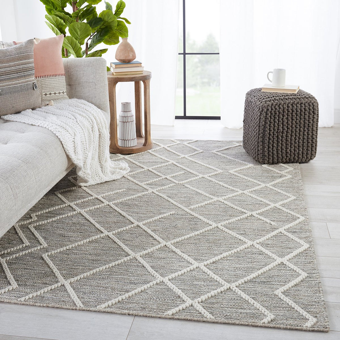 Jaipur Plateau Moab Geometric Trellis Gray Ivory PLT02 Rug