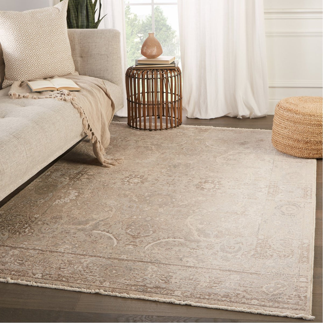 Jaipur Vienne Baptiste Oriental Damask Gray Cream VNE03 Rug