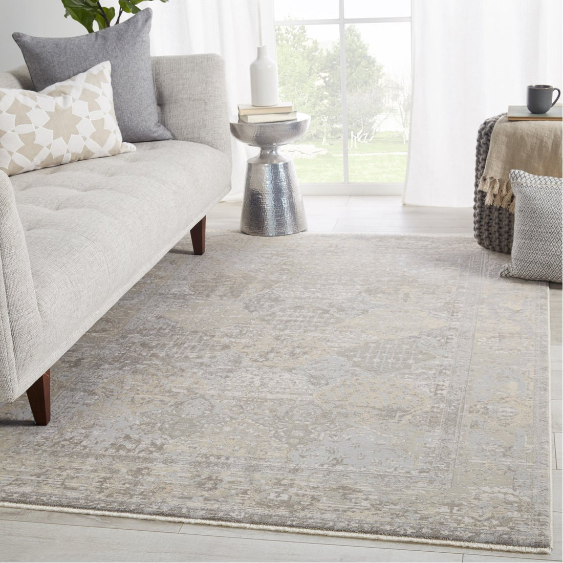 Jaipur Vienne Lourdes Trellis Oriental Gray Cream VNE09 Rug